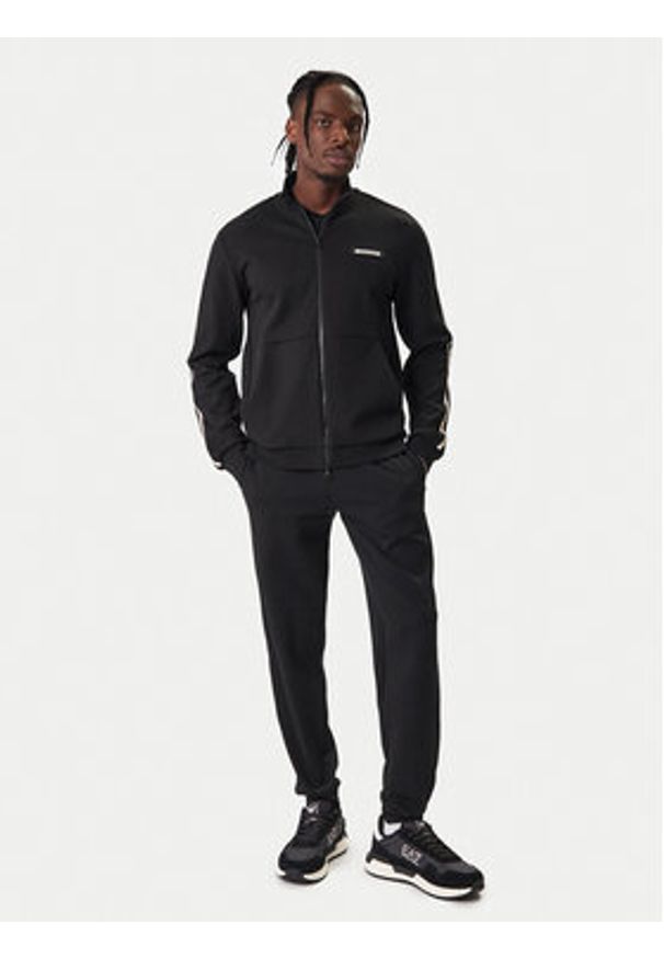 EA7 Emporio Armani Bluza 7M001479 AF12660 UC001 Czarny Regular Fit. Kolor: czarny. Materiał: bawełna, syntetyk