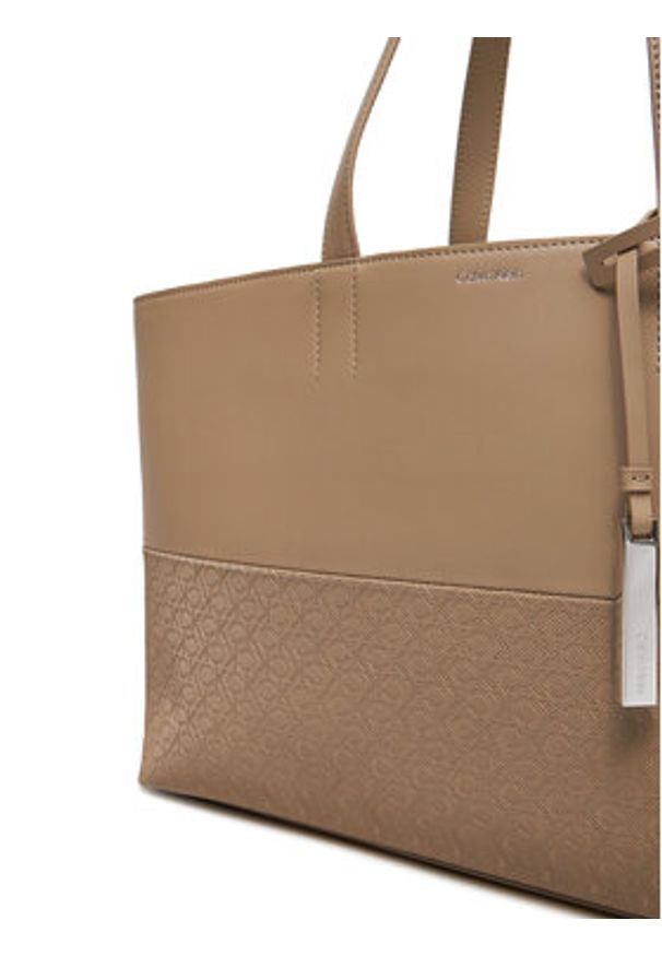 Calvin Klein Torebka Ck Mixmedia Shopper_Mono K60K613166 Beżowy. Kolor: beżowy. Materiał: skórzane