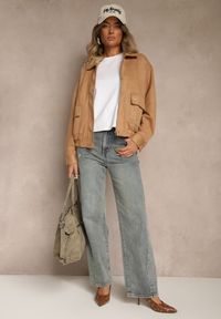 Renee - Beżowa Przejściowa Kurtka Bomberka o Koszulowym Kroju z Imitacji Zamszu Irvila. Kolor: beżowy. Materiał: zamsz. Styl: elegancki #3