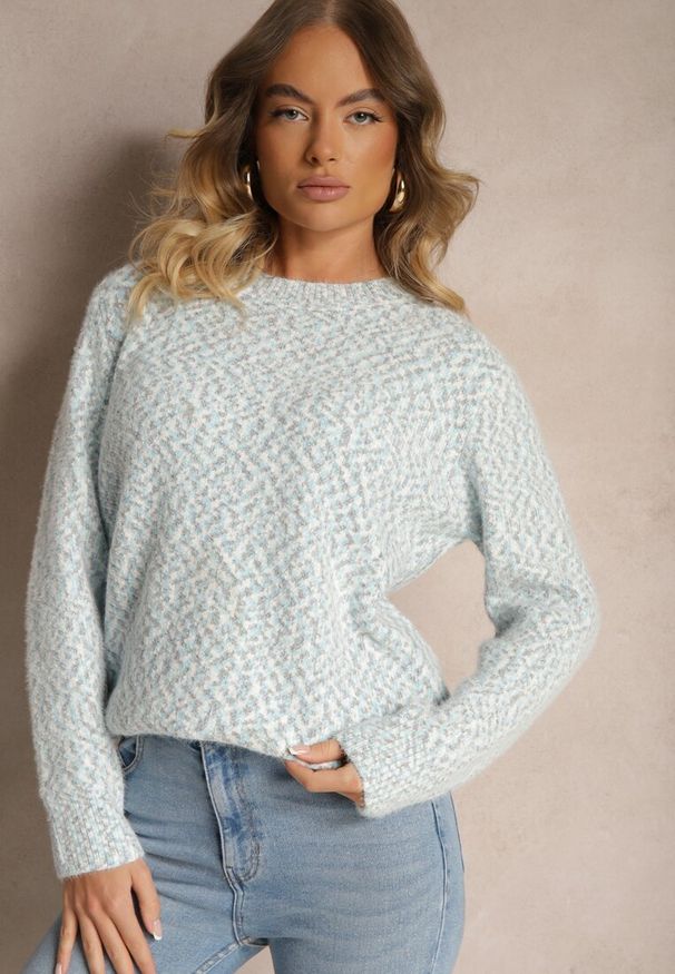 Renee - Jasnoniebieski Sweter z Wełną w Klasycznym Stylu Zentina. Okazja: na spotkanie biznesowe, na co dzień. Kolor: niebieski. Materiał: wełna. Długość rękawa: długi rękaw. Długość: długie. Sezon: zima, jesień. Styl: klasyczny