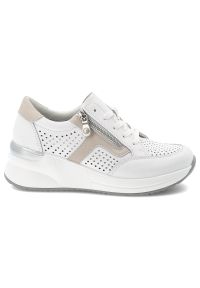 Sneakersy damskie Vinceza, ze skóry naturalnej licowej ażurowa cholewka zamek i sznurowanie lekka podeszwa, białe, 95403. Okazja: na co dzień, na spacer. Zapięcie: sznurówki. Kolor: biały. Materiał: skóra. Szerokość cholewki: normalna. Wzór: ażurowy. Obcas: na platformie. Styl: elegancki, casual, klasyczny, sportowy #6