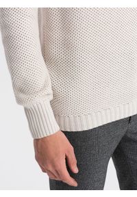 Ombre Clothing - Sweter męski dzianinowy z rozpinaną stójką - kremowy V1. Typ kołnierza: kołnierzyk stójkowy. Kolor: kremowy. Materiał: dzianina #5