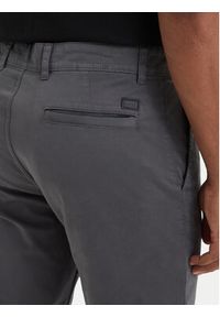 BOSS Chinosy 50534378 Szary ciemny Regular Fit. Kolor: szary. Materiał: bawełna #5