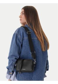 Calvin Klein Torebka Webbing Double Strap Camera Bag LV04F3165G Czarny. Kolor: czarny. Materiał: skórzane #1