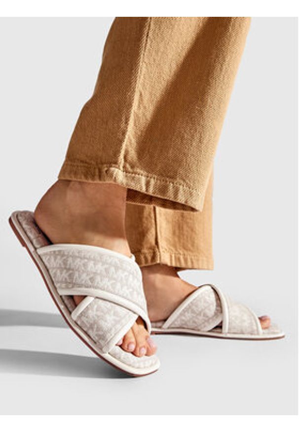 MICHAEL Michael Kors Klapki Gideon Slide 40S2GDFP1Y Beżowy. Kolor: beżowy. Materiał: materiał