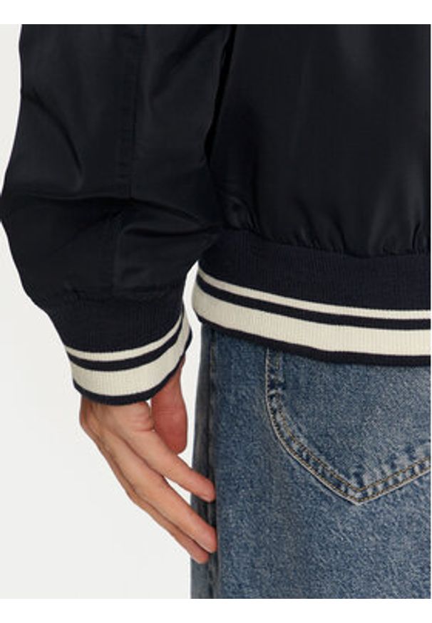 Mustang Kurtka bomber Limon 1015603 Granatowy Regular Fit. Kolor: niebieski. Materiał: syntetyk