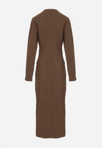 Born2be - Brązowa Elegancka Sukienka z Ozdobnymi Guzikami i Paskiem z Klamrą Esmilea. Okazja: na co dzień, na spotkanie biznesowe, do pracy. Kolor: brązowy. Długość rękawa: długi rękaw. Typ sukienki: proste. Styl: elegancki #3