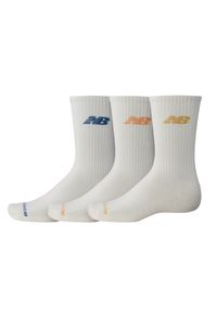 Skarpety New Balance LAS51293SST – beżowe. Kolor: beżowy. Materiał: materiał, bawełna. Wzór: napisy