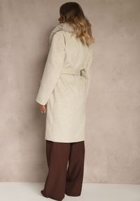 Renee - Beżowy Płaszcz z Futrzanym Kołnierzem Kieszeniami i Wiązanym Paskiem Perria. Okazja: na co dzień. Kolor: beżowy. Materiał: futro. Styl: elegancki, casual #8