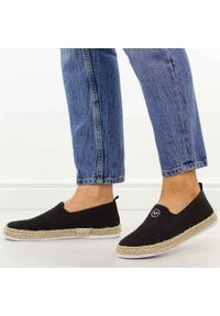 Czarne espadryle damskie Vinceza 13659. Okazja: na spacer, na co dzień. Nosek buta: okrągły. Kolor: czarny. Materiał: tkanina. Szerokość cholewki: normalna. Sezon: wiosna, lato. Styl: casual, elegancki, klasyczny #1