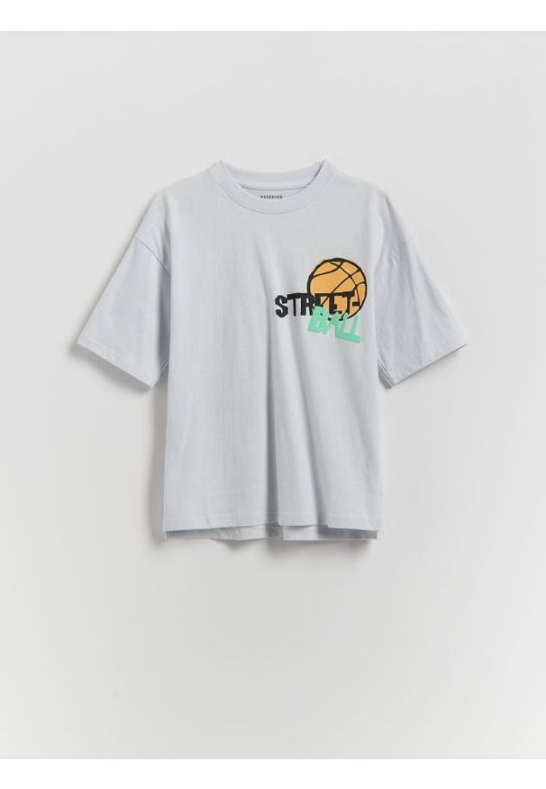 Reserved - T-shirt z nadrukiem - jasnoszary. Kolor: szary. Materiał: dzianina, bawełna. Wzór: nadruk