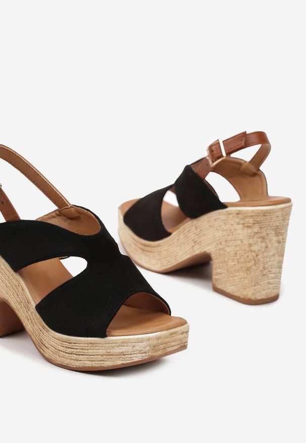 Born2be - Czarne Sandały Boho z Paskiem z Ekozamszu na Słupku z Platformą Effias. Okazja: na spotkanie biznesowe. Zapięcie: pasek. Kolor: czarny. Materiał: len. Obcas: na platformie. Styl: boho
