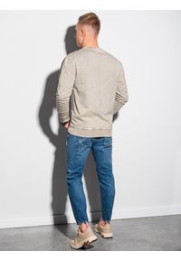 Ombre Clothing - Bluza męska bez kaptura bawełniana B1173 - beżowa - XXL. Typ kołnierza: bez kaptura. Kolor: beżowy. Materiał: bawełna. Wzór: aplikacja. Styl: klasyczny #2