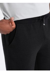 Ombre Clothing - Krótkie spodenki męskie dresowe z dzianiny ottoman – czarne V4. Kolor: czarny. Materiał: dresówka, dzianina. Długość: krótkie. Wzór: aplikacja. Sezon: lato #4