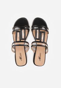 Renee - Czarne Klapki Ozdobione Geometrycznym Motywem Nysathei. Okazja: na co dzień. Kolor: czarny. Wzór: geometria, aplikacja. Sezon: lato. Styl: casual #6