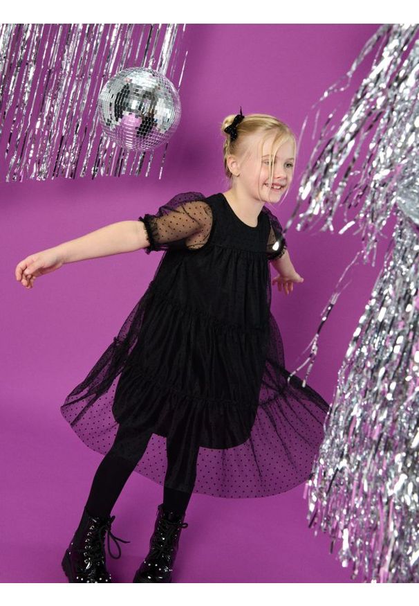 Sinsay - Elegancka sukienka babydoll - czarny. Kolor: czarny. Styl: elegancki