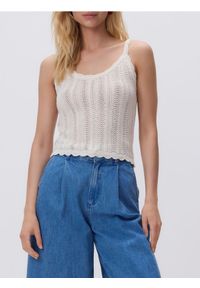 Reserved - Dzianinowy top na ramiączkach - kremowy. Kolor: kremowy. Materiał: dzianina. Długość rękawa: na ramiączkach #1