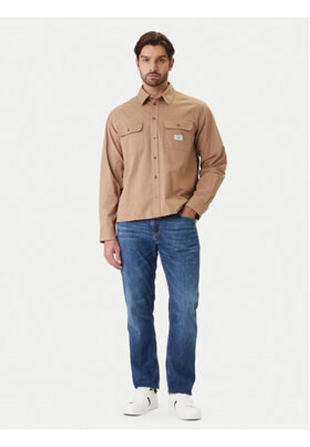 Guess Jeans Koszula M6RH60 WJ921 Brązowy Boxy Fit. Kolor: brązowy. Materiał: bawełna