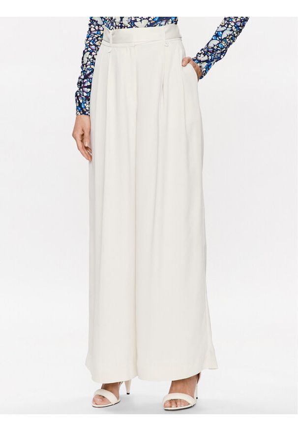 Ted Baker Spodnie materiałowe Eliziie 265777 Biały Wide Leg. Kolor: biały. Materiał: syntetyk