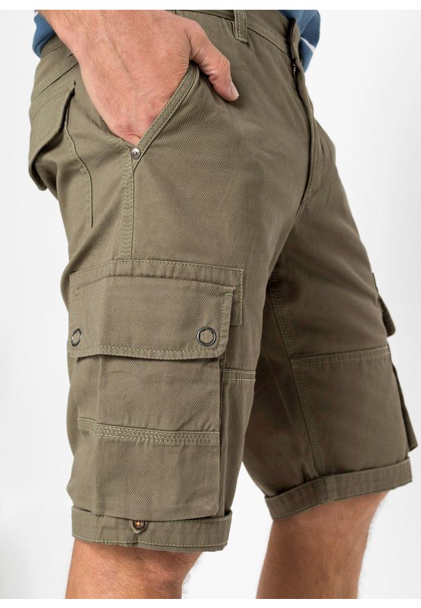 bonprix - Bermudy bojówki z czystej bawełny, regular fit. Kolor: zielony. Materiał: bawełna