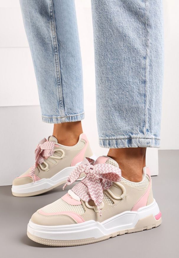 Renee - Beżowo-Różowe Sneakersy na Grubej Podeszwie z Ozdobnymi Sznurówkami Zeldema. Okazja: na co dzień. Zapięcie: sznurówki. Kolor: beżowy. Materiał: jeans