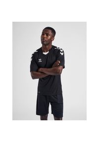 Koszulka piłkarska z krótkim rękawem męska Hummel Core XK Poly Jersey S/S. Kolor: czarny. Materiał: jersey. Długość rękawa: krótki rękaw. Długość: krótkie. Sport: piłka nożna
