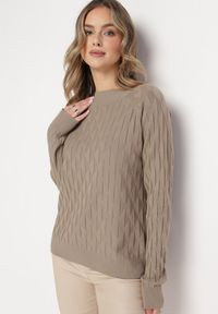 Born2be - Beżowy Klasyczny Sweter z Półgolfem Nordda. Kolor: beżowy. Materiał: bawełna. Styl: klasyczny #1