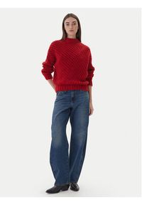 Mustang Sweter Erin 1017072 Czerwony Relaxed Fit. Kolor: czerwony. Materiał: syntetyk