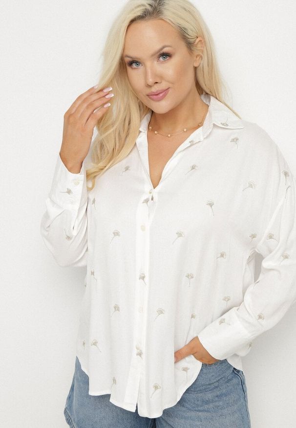 Born2be - Biała Koszula z Wiskozą w Drobne Hafty Navellea. Okazja: na co dzień. Kolekcja: plus size. Kolor: biały. Materiał: wiskoza. Długość rękawa: długi rękaw. Długość: długie. Wzór: haft. Styl: klasyczny, elegancki, casual