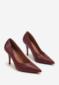 Renee - Bordowe Szpilki Vices z Wkładką ze Skóry Naturalnej Anistte. Kolor: czerwony. Materiał: skóra. Obcas: na szpilce. Styl: klasyczny, elegancki. Wysokość obcasa: średni