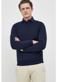 United Colors of Benetton sweter bawełniany męski kolor granatowy lekki. Okazja: na co dzień. Kolor: niebieski. Materiał: bawełna. Długość rękawa: długi rękaw. Długość: długie. Styl: casual