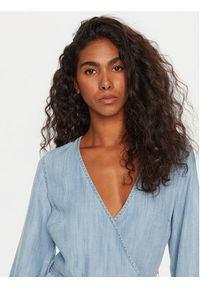 Guess Sukienka codzienna W2YK67 D22S5 Błękitny Relaxed Fit. Okazja: na co dzień. Kolor: niebieski. Materiał: lyocell. Typ sukienki: proste. Styl: casual #3