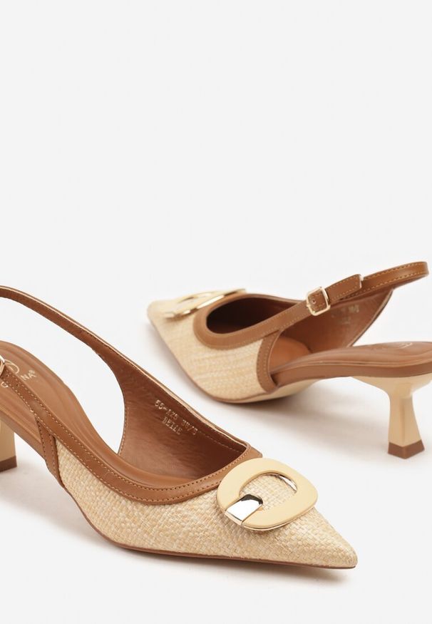 Renee - Beżowe Sandały Czółenka Sling Back z Geometryczną Ozdobą Arvania. Okazja: na co dzień. Kolor: beżowy. Wzór: geometria, aplikacja. Obcas: na obcasie. Styl: elegancki, casual. Wysokość obcasa: średni