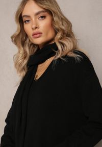 Renee - Czarny Sweter z Szalikiem z Chwostami w Komplecie Rumabena. Kolor: czarny. Sezon: zima #5