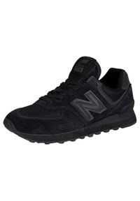 Buty do chodzenia męskie New Balance 574. Zapięcie: sznurówki. Kolor: wielokolorowy, czarny, szary. Materiał: syntetyk, tkanina, materiał. Szerokość cholewki: normalna. Model: New Balance 574. Sport: turystyka piesza