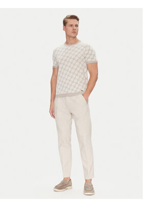 JOOP! Sweter 17 JK-17Ravao 30045832 Beżowy Modern Fit. Kolor: beżowy. Materiał: bawełna