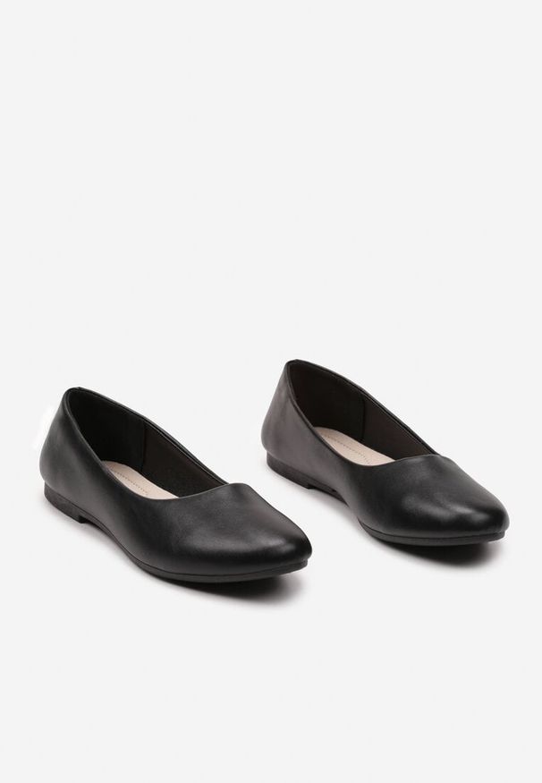 Born2be - Czarne Wsuwane Balerinki z Ekoskóry na Płaskiej Podeszwie Imenna. Okazja: na co dzień. Zapięcie: bez zapięcia. Kolor: czarny. Materiał: jeans. Obcas: na płaskiej podeszwie. Styl: casual, elegancki