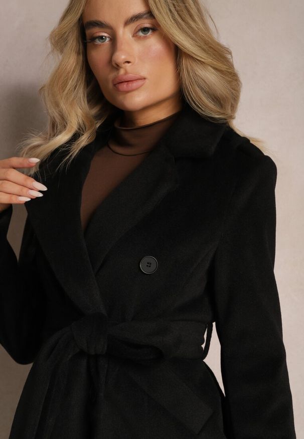 Renee - Czarny Dwurzędowy Płaszcz z Wiskozy z Paskiem w Talii Beluna. Okazja: na co dzień. Kolor: czarny. Materiał: wiskoza. Styl: casual