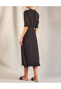 M.A.B.E - Czarna sukienka midi Ines. Kolor: czarny. Materiał: bawełna, koronka. Wzór: koronka. Sezon: lato. Długość: midi #2
