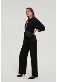 MOODO - Torebka na szerokim pasku czarna. Kolor: czarny #1