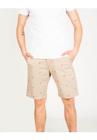 Pepe Jeans Szorty "Miles Short Icon" | PM800849 | Miles Short Icon | Mężczyzna | Beżowy. Okazja: na co dzień. Kolor: beżowy. Materiał: elastan, bawełna. Wzór: aplikacja. Styl: casual #2