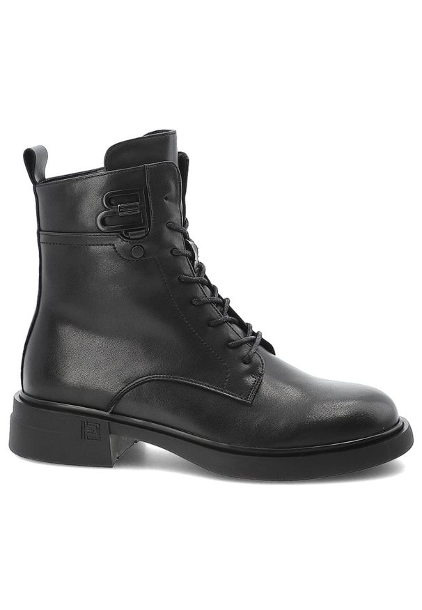 Czarne Trzewiki Filippo Modne Obuwie Damskie. Okazja: na co dzień. Zapięcie: sprzączka. Kolor: czarny. Szerokość cholewki: normalna. Wzór: aplikacja. Materiał: skóra, jeans. Obcas: na obcasie. Styl: casual, elegancki. Wysokość obcasa: niski