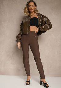 Renee - Brązowe Spodnie Typu Skinny High Waist Ozdobione Cyrkoniami Lavilara. Okazja: na co dzień. Stan: podwyższony. Kolor: brązowy. Wzór: aplikacja. Styl: casual, elegancki