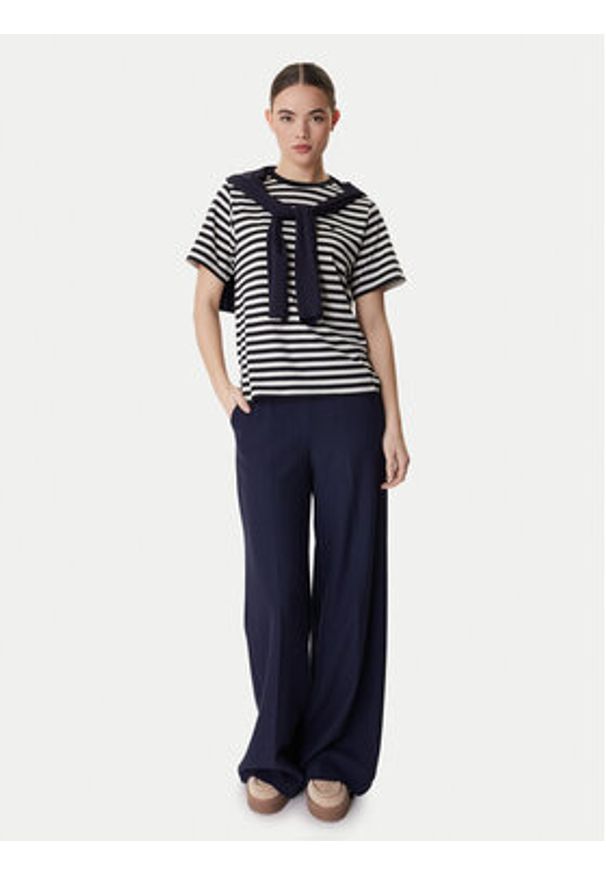 Weekend Max Mara T-Shirt Venaco 2615971031 Czarny Relaxed Fit. Kolor: czarny. Materiał: bawełna