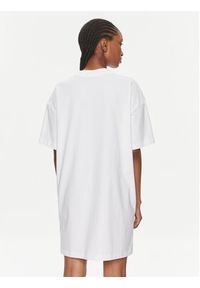 Calvin Klein Jeans Sukienka codzienna J20J223042 Biały Oversize. Okazja: na co dzień. Kolor: biały. Materiał: bawełna. Typ sukienki: oversize, proste. Styl: casual