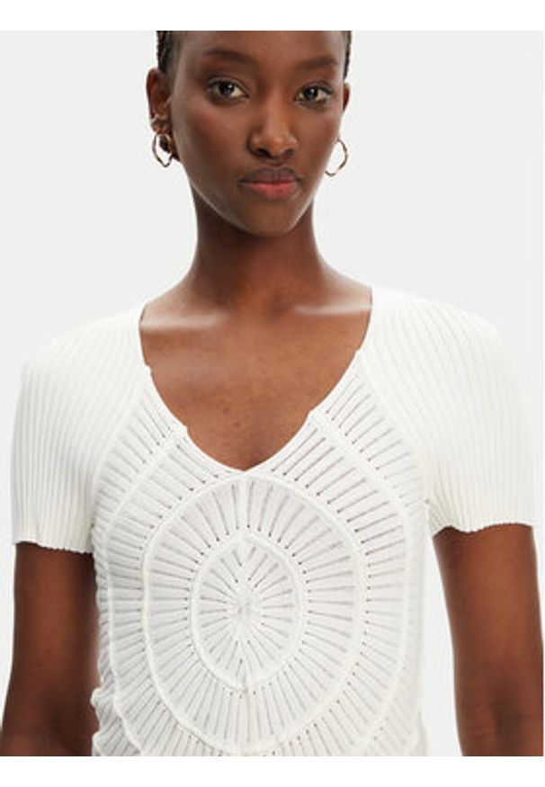 Pinko - PINKO Sweter Falterona Maglia 104625 A2E6 Biały Regular Fit. Kolor: biały. Materiał: wiskoza