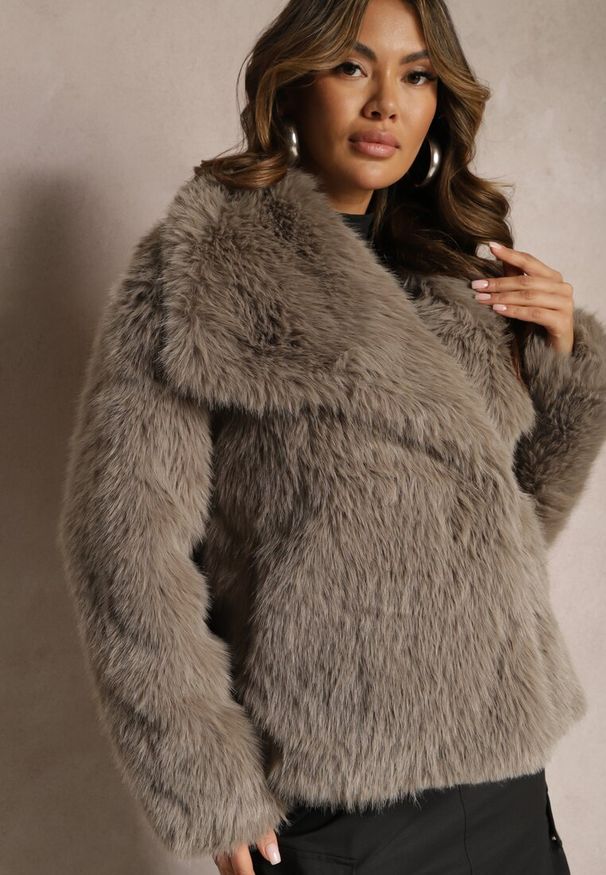Renee - Ciemnoszara Kurtka Futro z Długim Włosiem Zelita. Okazja: na imprezę, na co dzień. Kolor: szary. Materiał: futro. Długość: długie. Styl: casual, elegancki