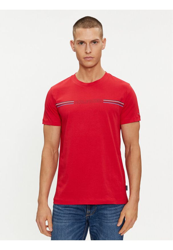 TOMMY HILFIGER - Tommy Hilfiger T-Shirt Stripe Chest MW0MW34428 Czerwony Regular Fit. Kolor: czerwony. Materiał: bawełna