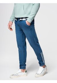 Ombre Clothing - Jeansowe męskie joggery z lampasami – niebieskie V3 - Rozmiar: S. Okazja: na co dzień. Kolor: niebieski. Materiał: jeans. Styl: sportowy, casual, retro