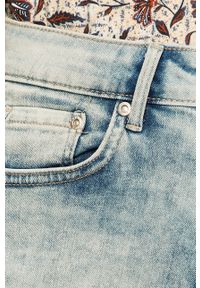 Pepe Jeans - Szorty Mary. Okazja: na co dzień. Stan: podwyższony. Kolor: niebieski. Materiał: bawełna, materiał, denim, elastan, poliester. Wzór: gładki. Styl: casual #3
